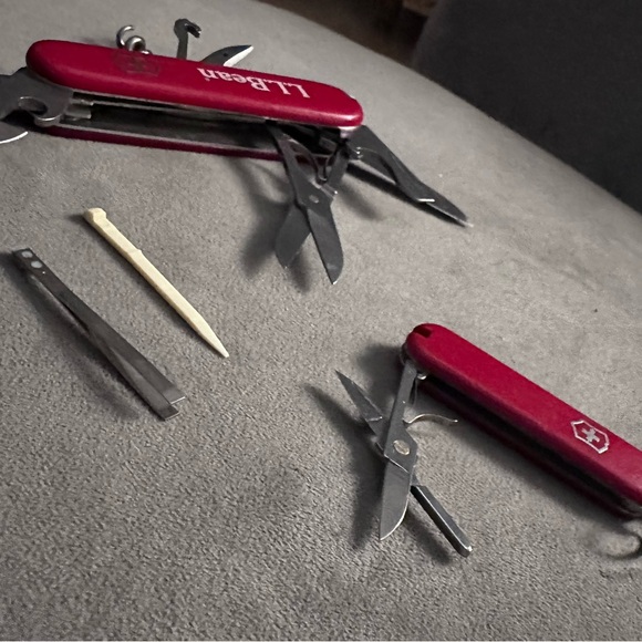 Victorinox X L.L. Bean SAK Swiss Amy Knife LOT of 2 - Picture 6 of 17